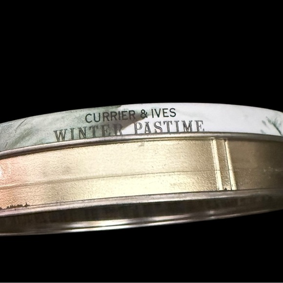 Vintage - Currier & Ives WINTER PASTIME Tin - Picture 6 of 7